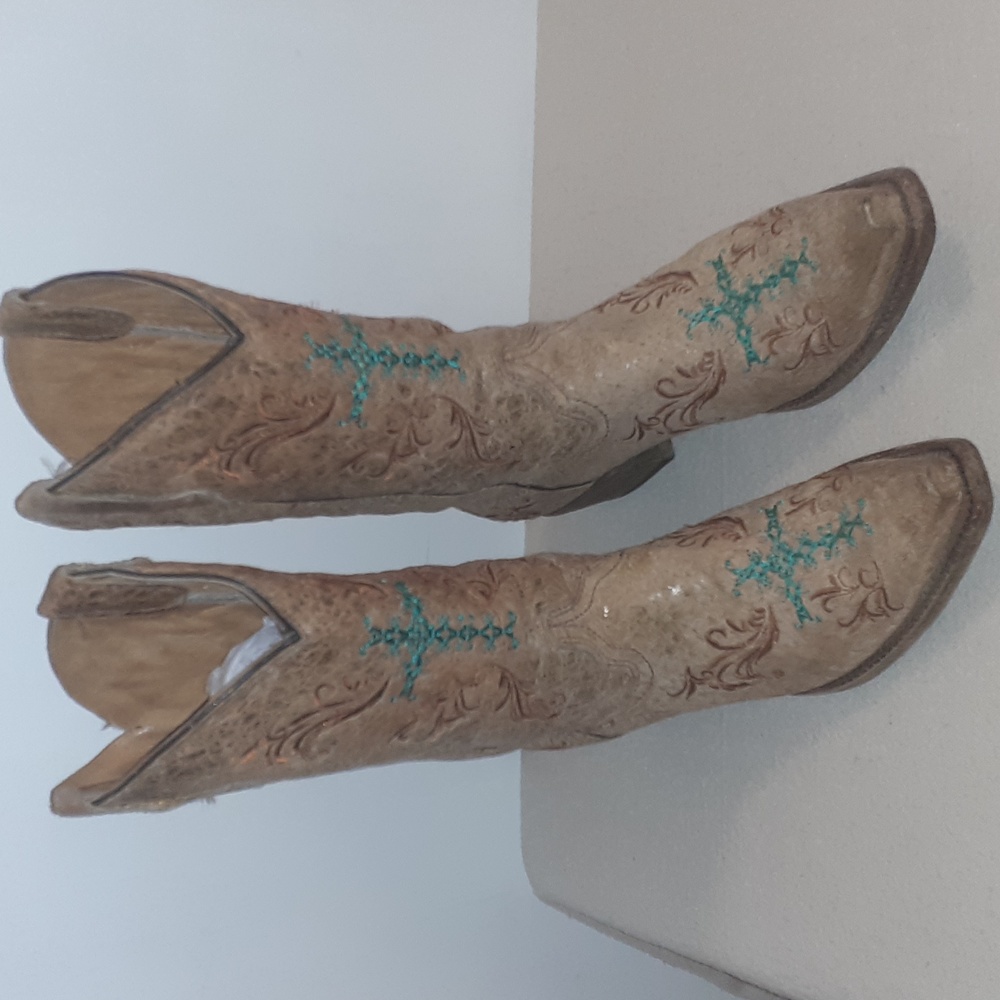 Girl's/Teens Corral leather boots Sz.4.5 EUC'